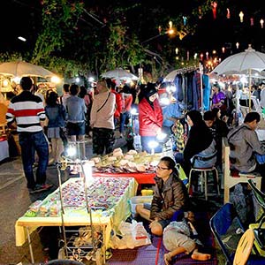Chiang Rai, night market and street party