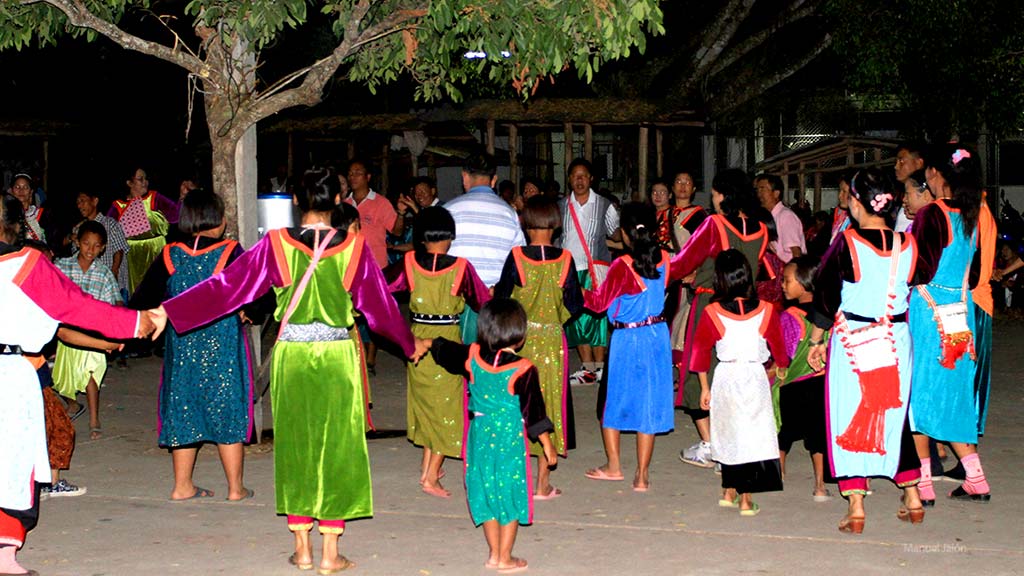 Dancing during the Lisu Ney Year celebration.